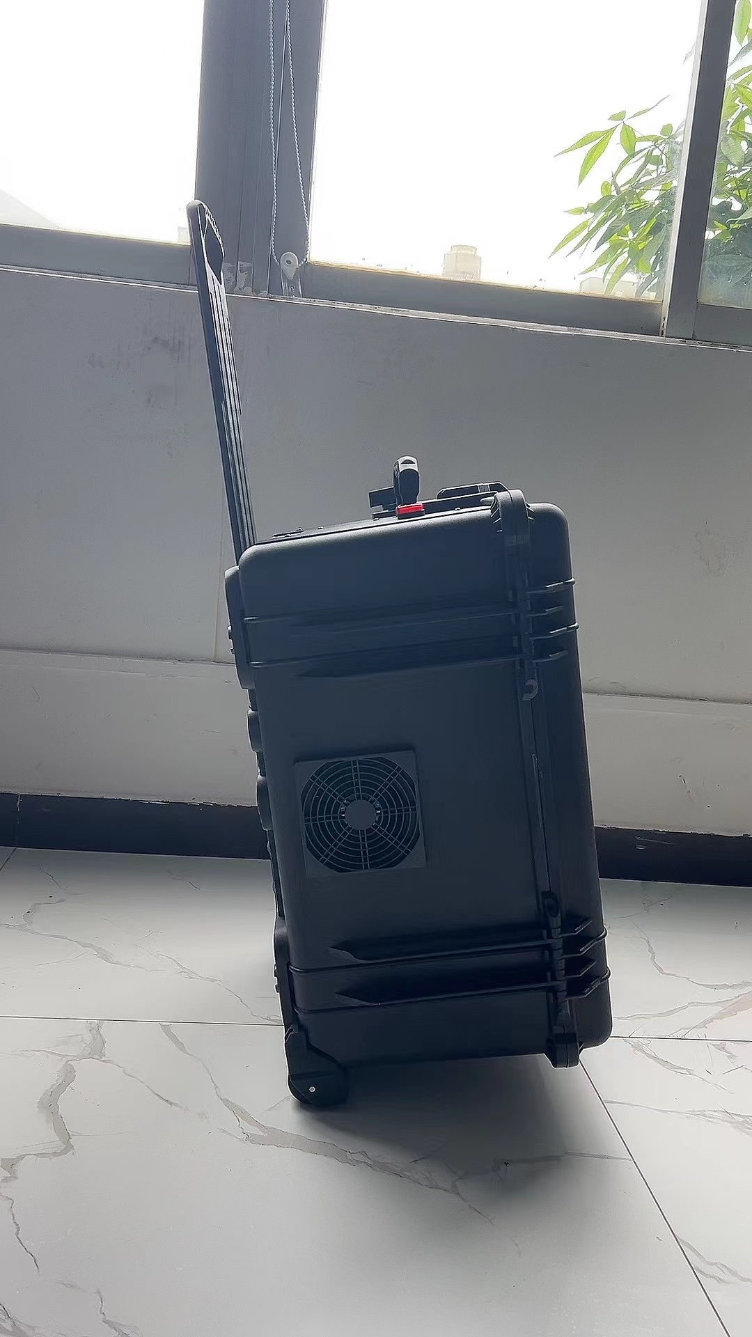 越城手拉箱型移动通信干扰器